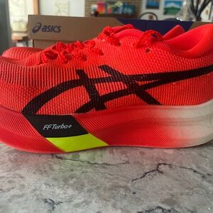 Asics Metaspeed Sky Paris